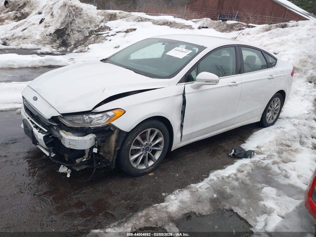 3FA6P0HDXHR390295 Ford FUSION SE