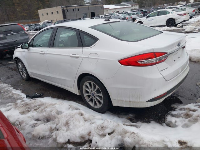 3FA6P0HDXHR390295 Ford FUSION SE