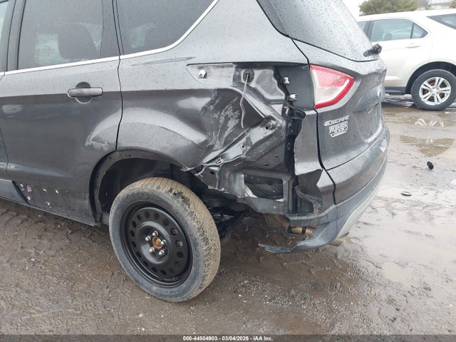 44504903 :رقم المزاد ، 1FMCU9GX1GUB42171 vin ، 2016 Ford Escape Se مزاد بيع