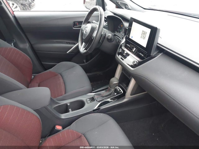 44504931 :رقم المزاد ، 7MUFBABG5RV046296 vin ، 2024 Toyota Corolla Cross Hybrid Nightshade Edition مزاد بيع
