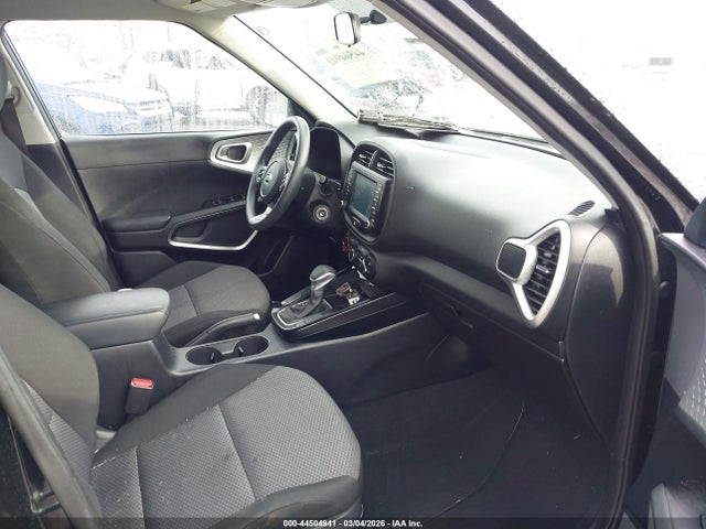 44504941 :رقم المزاد ، KNDJ23AU5L7701436 vin ، 2020 Kia Soul Lx مزاد بيع