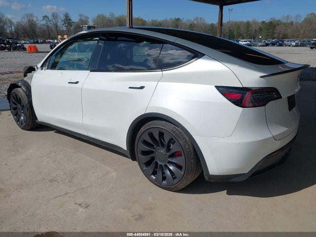 2024 Tesla Model Y Performance Dual Motor All-wheel Drive მანქანა იყიდება აუქციონზე, vin: 7SAYGDEF8RA273155, აუქციონის ნომერი: 44504991