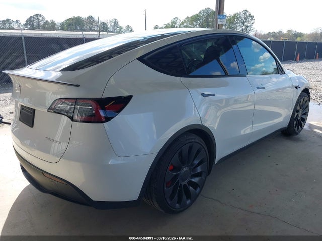 2024 Tesla Model Y Performance Dual Motor All-wheel Drive მანქანა იყიდება აუქციონზე, vin: 7SAYGDEF8RA273155, აუქციონის ნომერი: 44504991