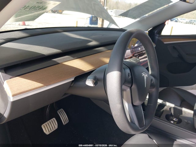 2024 Tesla Model Y Performance Dual Motor All-wheel Drive მანქანა იყიდება აუქციონზე, vin: 7SAYGDEF8RA273155, აუქციონის ნომერი: 44504991
