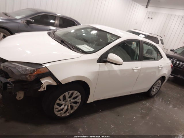 5YFBURHE8JP827446 Toyota COROLLA LE
