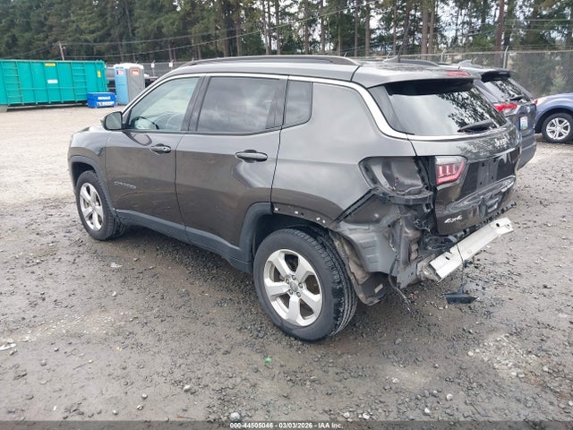Jeep Compass Latitude 4x4 2018 3C4NJDBB3JT375992 Image 3