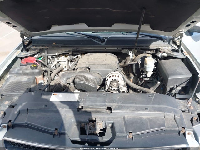 44505053 :رقم المزاد ، 1GNSCHE01BR299334 vin ، 2011 Chevrolet Suburban 1500 Ls مزاد بيع