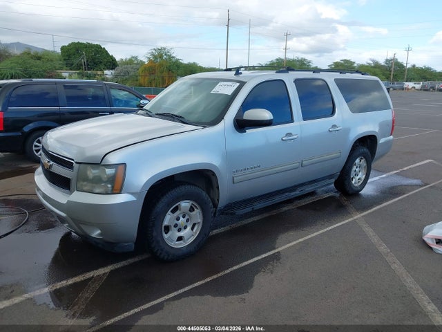 44505053 :رقم المزاد ، 1GNSCHE01BR299334 vin ، 2011 Chevrolet Suburban 1500 Ls مزاد بيع