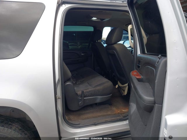 44505053 :رقم المزاد ، 1GNSCHE01BR299334 vin ، 2011 Chevrolet Suburban 1500 Ls مزاد بيع