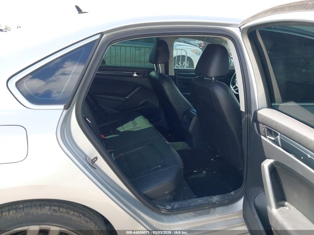 Продажа на аукционе авто 2016 Volkswagen Passat 1.8t R-line, vin: 1VWAS7A33GC045133, номер лота: 44505071