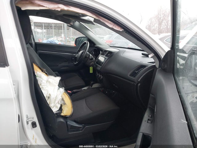 2019 MITSUBISHI OUTLANDER SPORT JA4AP3AU2KU010893 Photo 4
