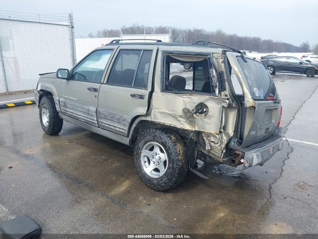 1998 Jeep Grand Cherokee Laredo მანქანა იყიდება აუქციონზე, vin: 1J4GZ58S6WC371026, აუქციონის ნომერი: 44505099