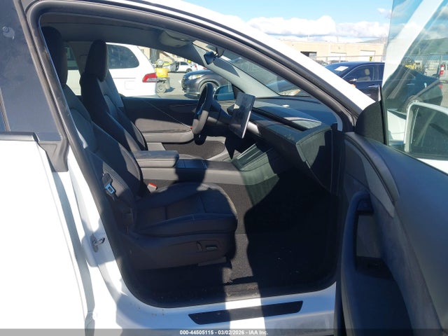 2026 TESLA MODEL Y 7SAYGDEE8TF356313 Photo 4