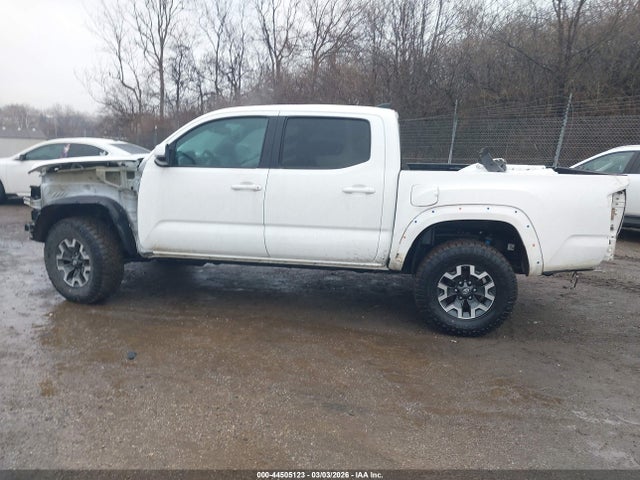 5TFCZ5AN2KX169764 Toyota Tacoma Trd Off Road