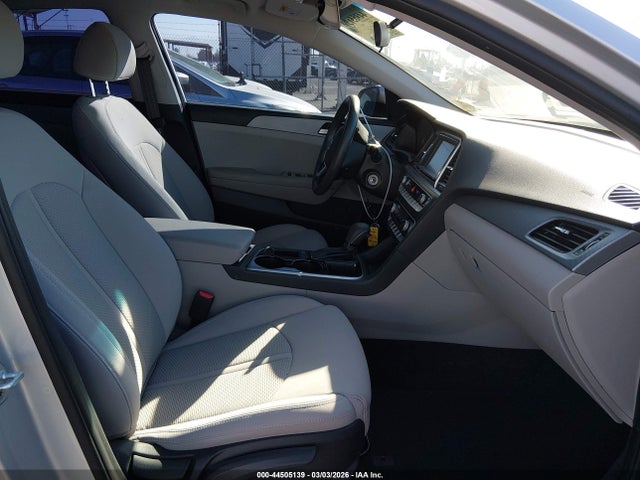 5NPE24AF9KH782458 Hyundai SONATA SE