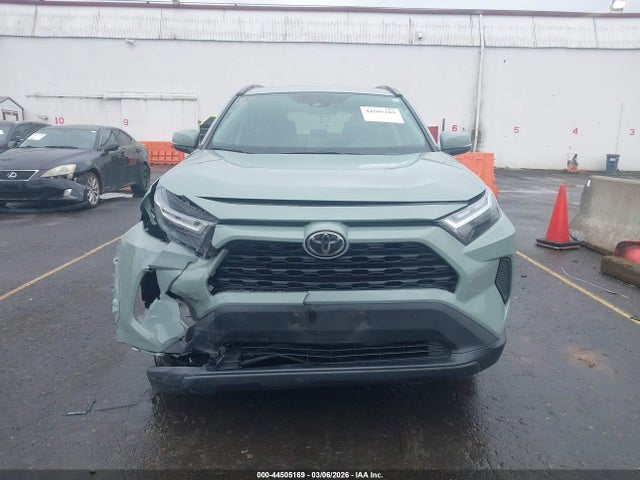 2T3P1RFVXNW297011 Toyota Rav4 Xle