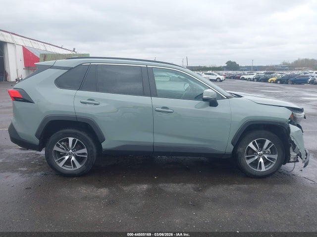 2T3P1RFVXNW297011 Toyota Rav4 Xle