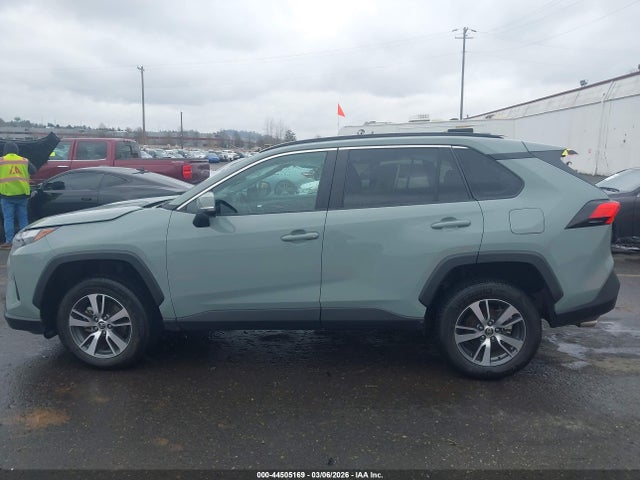 2T3P1RFVXNW297011 Toyota Rav4 Xle