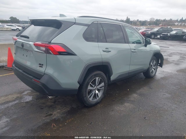 2T3P1RFVXNW297011 Toyota Rav4 Xle