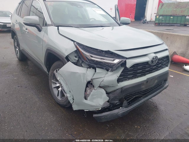2T3P1RFVXNW297011 Toyota Rav4 Xle