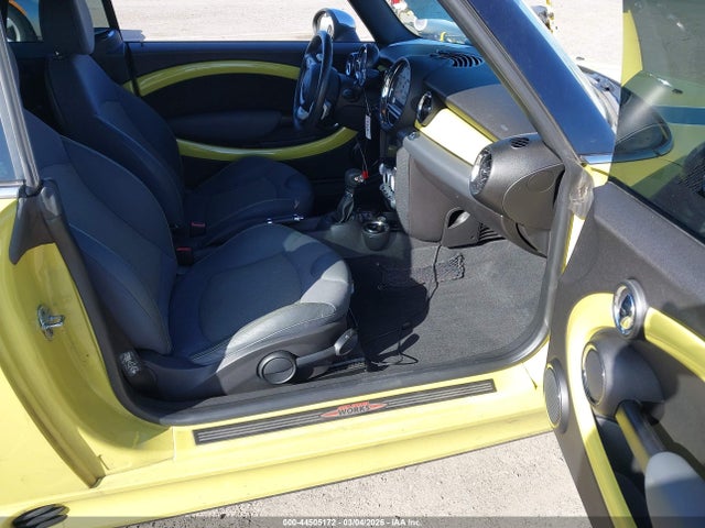 2009 MINI COOPER S WMWMS33589TG89091 Photo 4