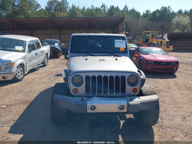 2013 Jeep Wrangler Unlimited Sahara მანქანა იყიდება აუქციონზე, vin: 1C4BJWEG8DL550453, აუქციონის ნომერი: 44505175