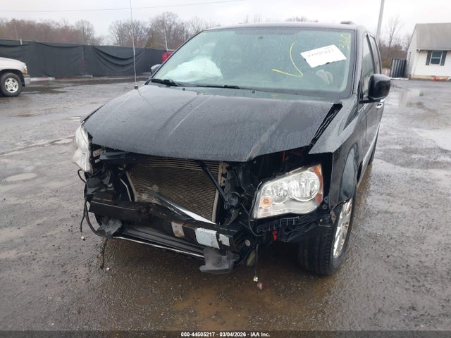 44505217 :رقم المزاد ، 2C4RC1BG9GR232210 vin ، 2016 Chrysler Town & Country Touring مزاد بيع