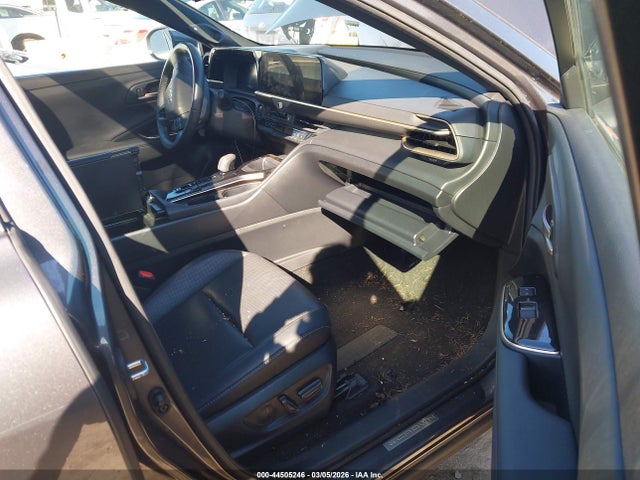 Toyota Crown Limited 2024 JTDAAAAF6R3028391 Image 5