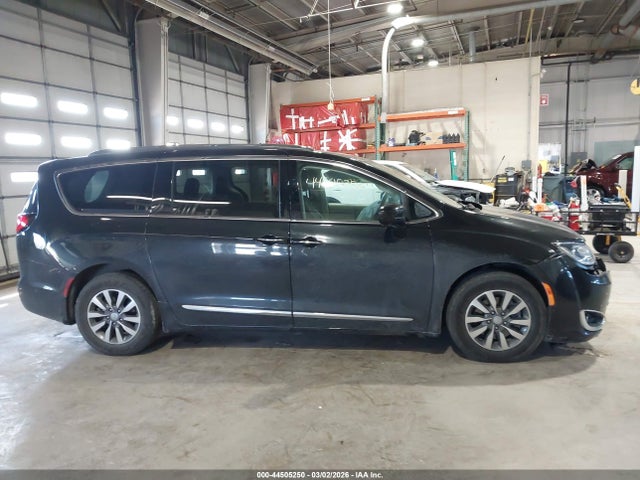 Продажа на аукционе авто 2020 Chrysler Pacifica Touring L Plus, vin: 2C4RC1EG1LR238346, номер лота: 44505250