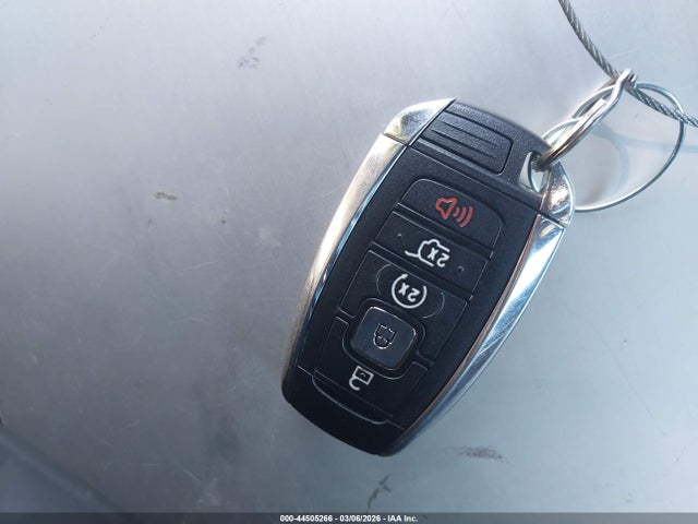5LMCJ2C96KUL02624 Lincoln MKC SELECT