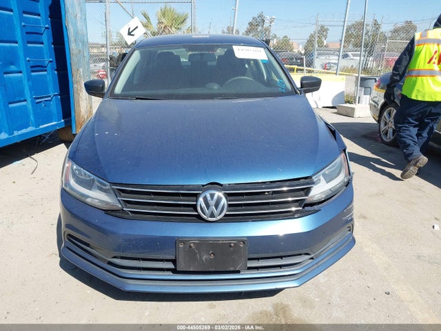 3VW267AJ8GM338788 Volkswagen Jetta 1.4t S