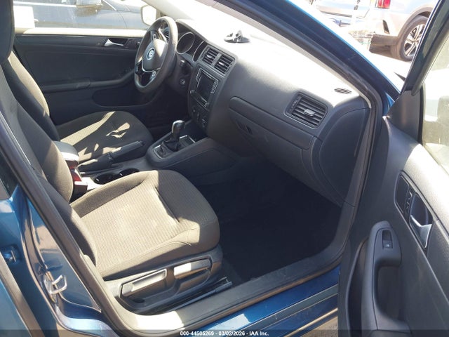3VW267AJ8GM338788 Volkswagen Jetta 1.4t S