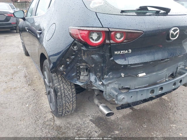 JM1BPAKLXN1518152 Mazda Mazda3 Select