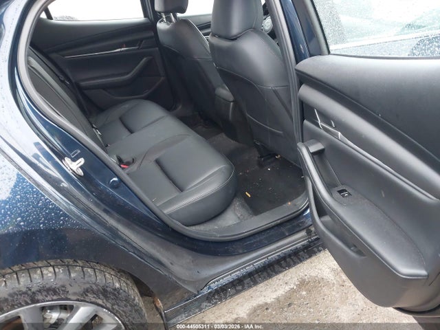 JM1BPAKLXN1518152 Mazda Mazda3 Select