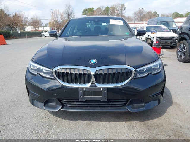 44505348 :رقم المزاد ، 3MW5R7J03M8C05842 vin ، 2021 Bmw 330i Xdrive مزاد بيع