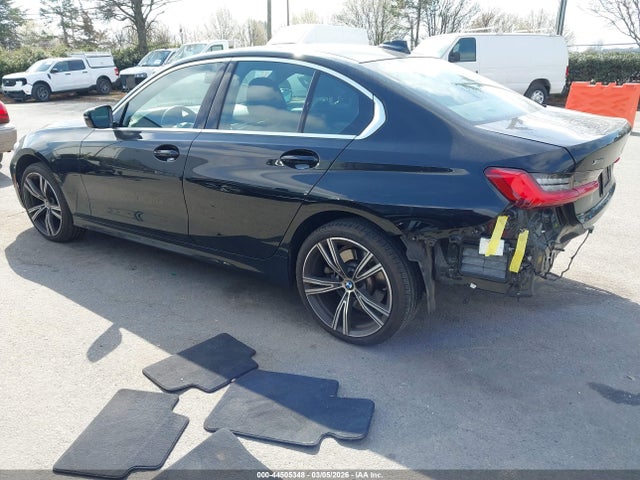 44505348 :رقم المزاد ، 3MW5R7J03M8C05842 vin ، 2021 Bmw 330i Xdrive مزاد بيع