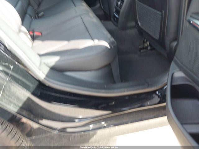 44505348 :رقم المزاد ، 3MW5R7J03M8C05842 vin ، 2021 Bmw 330i Xdrive مزاد بيع