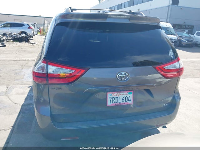 5TDKK3DC7FS689775 Toyota Sienna Le 8 Passenger