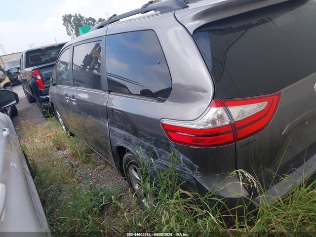 5TDKK3DC7FS689775 Toyota Sienna Le 8 Passenger