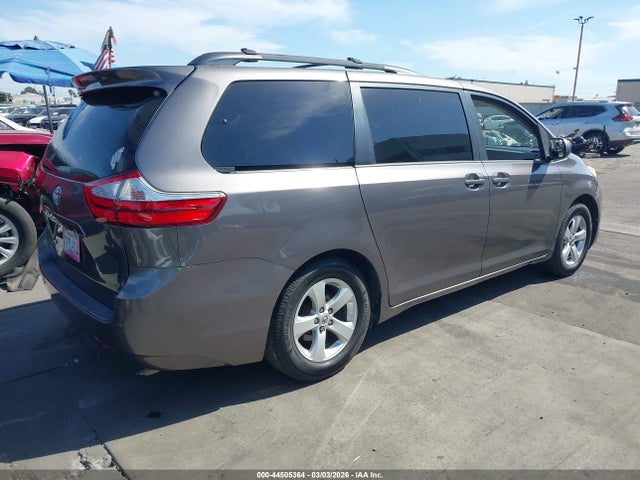 5TDKK3DC7FS689775 Toyota Sienna Le 8 Passenger