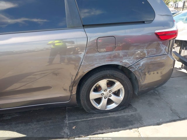 5TDKK3DC7FS689775 Toyota Sienna Le 8 Passenger
