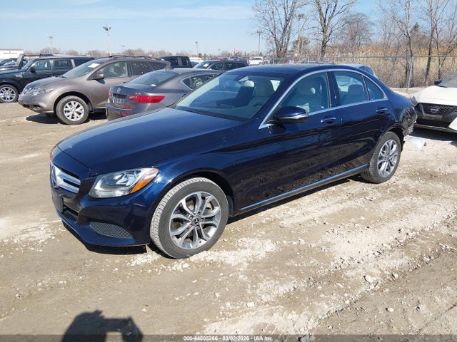44505366 :رقم المزاد ، 55SWF4KB8HU213417 vin ، 2017 Mercedes-benz C 300 4matic مزاد بيع