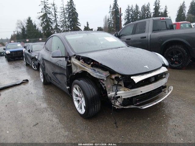 2021 TESLA MODEL Y 5YJYGAEE0MF176935 Photo 0