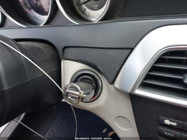 2014 Mercedes-benz C 250 Sport მანქანა იყიდება აუქციონზე, vin: WDDGF4HB1ER305445, აუქციონის ნომერი: 44505375