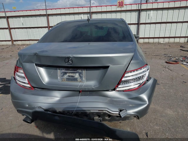 2014 Mercedes-benz C 250 Sport მანქანა იყიდება აუქციონზე, vin: WDDGF4HB1ER305445, აუქციონის ნომერი: 44505375