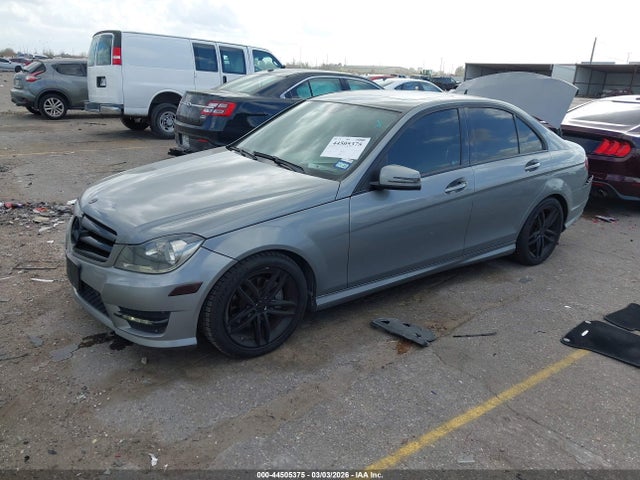 2014 Mercedes-benz C 250 Sport მანქანა იყიდება აუქციონზე, vin: WDDGF4HB1ER305445, აუქციონის ნომერი: 44505375