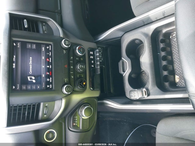 1C6RREBT5LN278005 RAM 1500 Big Horn 4x2 6&#039;4 Box
