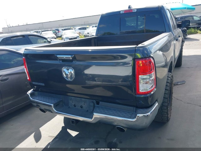 1C6RREBT5LN278005 RAM 1500 Big Horn 4x2 6&#039;4 Box