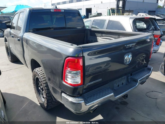 1C6RREBT5LN278005 RAM 1500 Big Horn 4x2 6&#039;4 Box