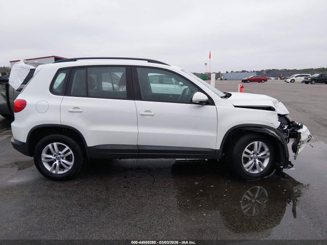 44505390 :رقم المزاد ، WVGAV7AX7HK041571 vin ، 2017 Volkswagen Tiguan 2.0t/2.0t S مزاد بيع
